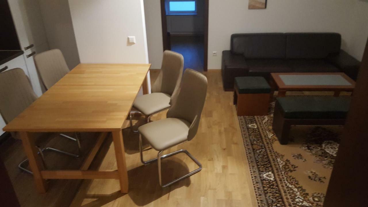 Apartments Zum Bayrisch Pub ไวเซนฮอร์น ภายนอก รูปภาพ