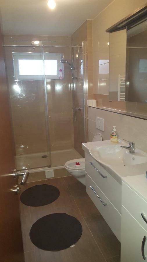 Apartments Zum Bayrisch Pub ไวเซนฮอร์น ภายนอก รูปภาพ