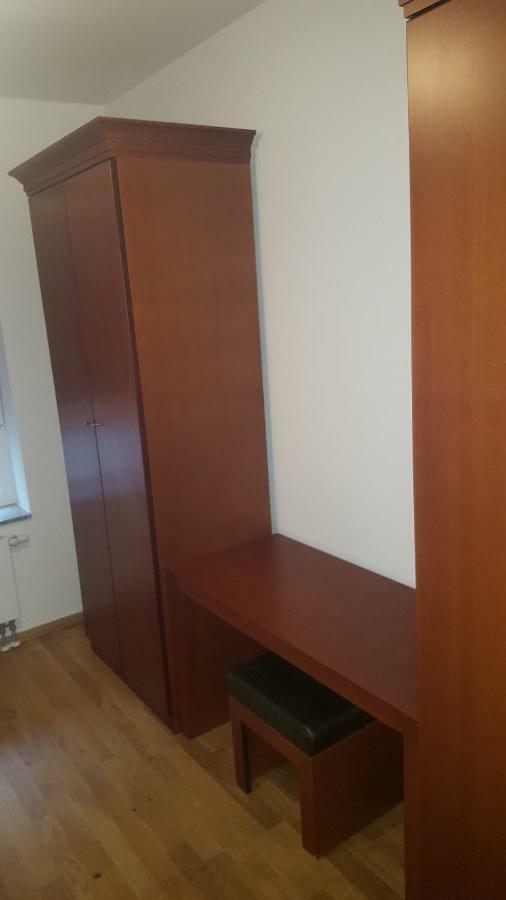 Apartments Zum Bayrisch Pub ไวเซนฮอร์น ภายนอก รูปภาพ